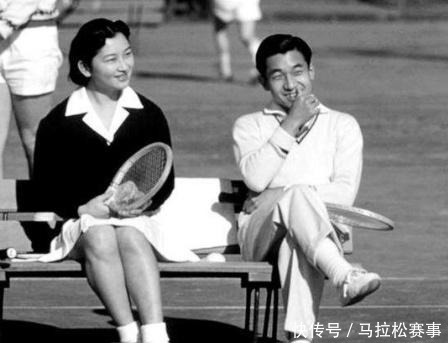 美智子皇后|美智子容忍了59年,却宣布去世后不合葬,难道真的是觉得不配