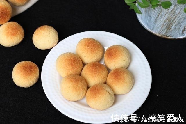 椰蓉|孩子隔三差五就馋这点心，咬一口满嘴香，一次做30个不够吃