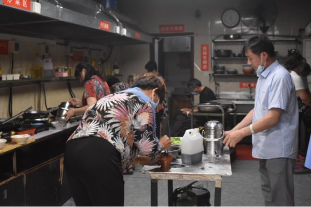 张广兵|一家“不愁客流量的店”，为何或面临关门？