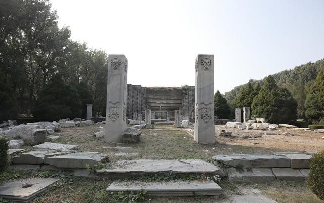 潢川|“圆明园”被毁前照片在英国曝光，网友感叹：这般美景实属可惜