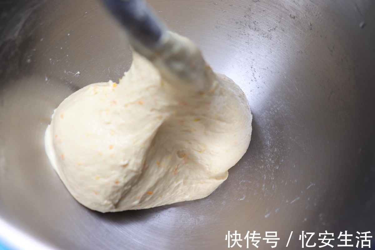 橙汁|烘焙新手也能制作的香橙奶酪包，清甜不腻，家人都爱吃