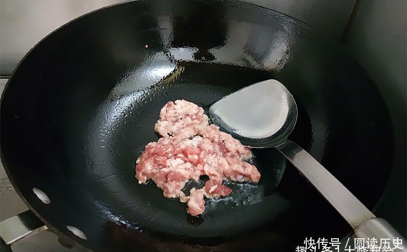 嫩豆腐做出鱼香味，鲜香滑嫩、酸甜微辣，超下饭