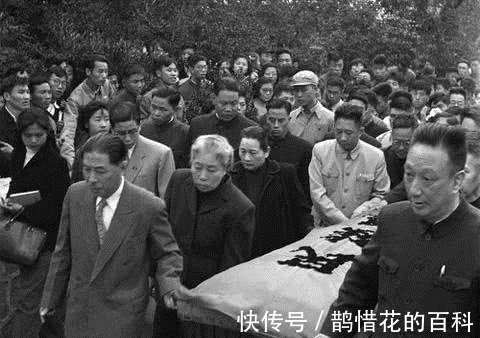 孟十!为鲁迅抬棺的16人,个个是大人物,你肯定认识几个