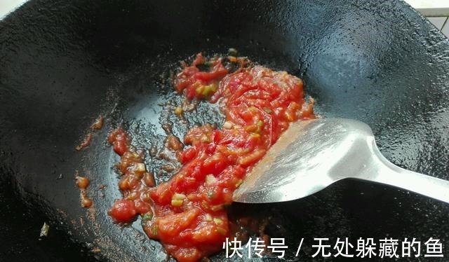 暖胃早餐必备西红柿疙瘩汤,口感细腻柔软,酸酸的超开胃!