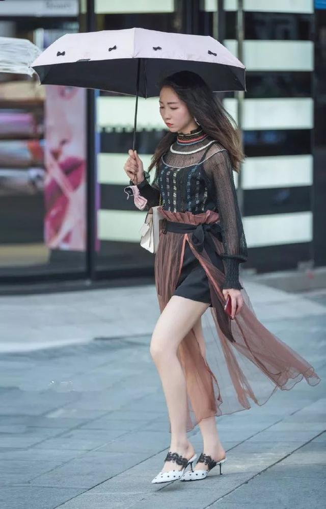 小姐姐|羞涩可人的小姐姐，凹凸曲线很性感，养眼又好看