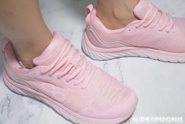 运动|跑者的户外装备，咕咚10K悦弹跑鞋测评