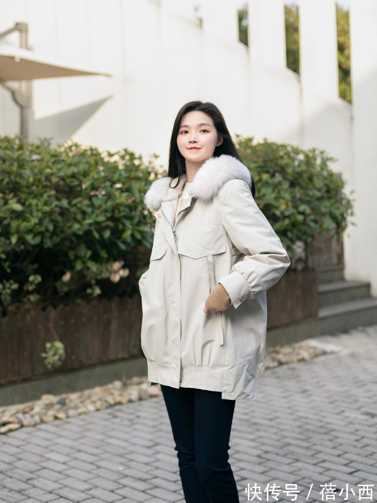 时髦 时髦的女人,衣橱里一定有“羽绒服”,搭配牛仔裤、半身裙很洋气