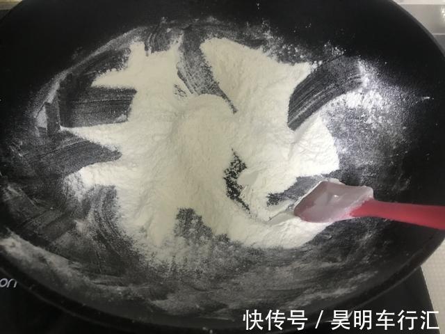 做酥点不用猪油也能酥掉渣,咬一口满嘴香,放三天不变样,吃不够