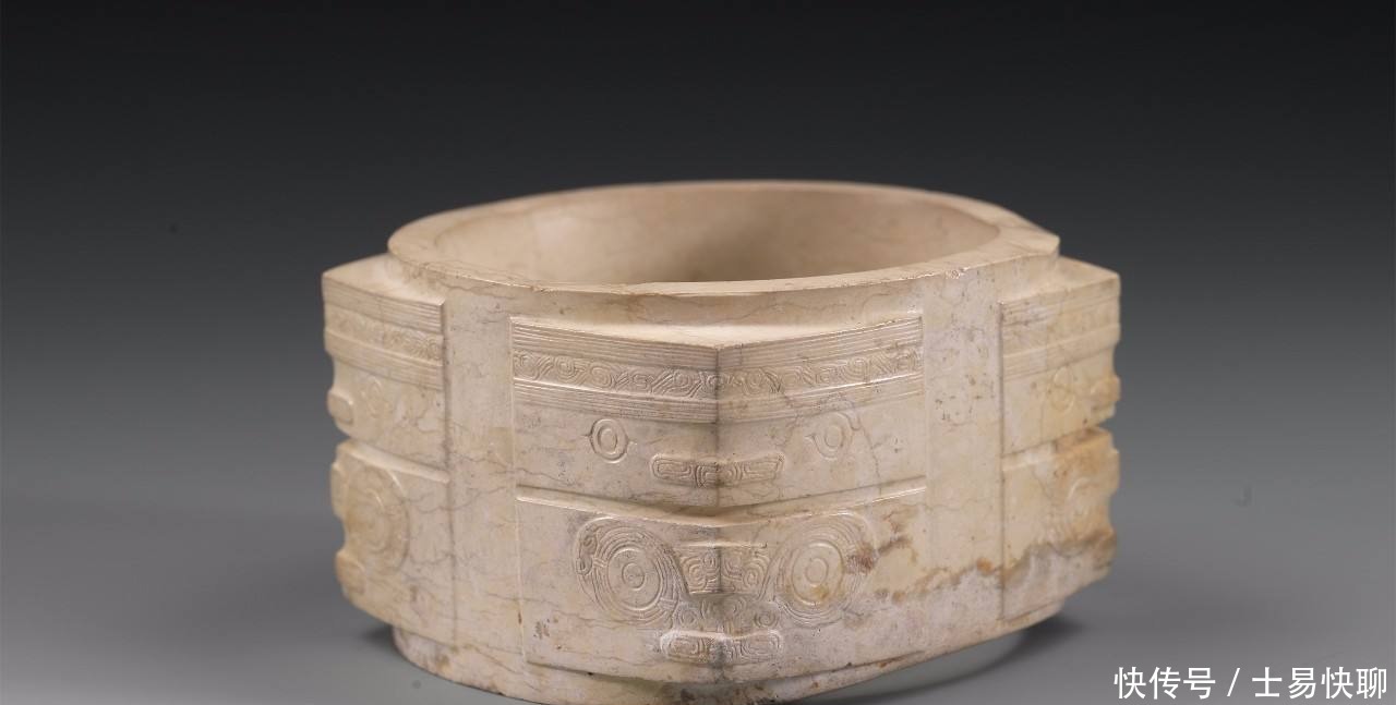 争议|一普通鸡骨白玉器,却历经千年洗礼成为镇馆之宝,功效却备受争议