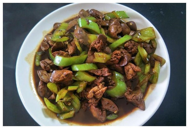 菜场遇见此肉多买点，比牛肉软嫩，比猪肉更香，大人小孩都爱吃