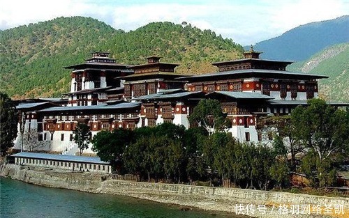 中国|清朝灭亡百年后,此国仍用大清国旗,如今穷困潦倒,未和中国建交