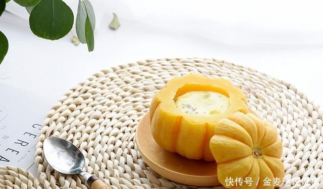 连碗都能一起吃掉的燕麦蒸蛋,睡前只需三分钟,早上起床就能吃