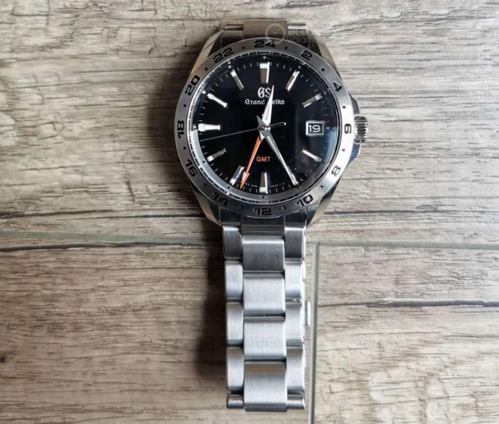 两万多买块石英表，喜欢冠蓝狮的精益求精