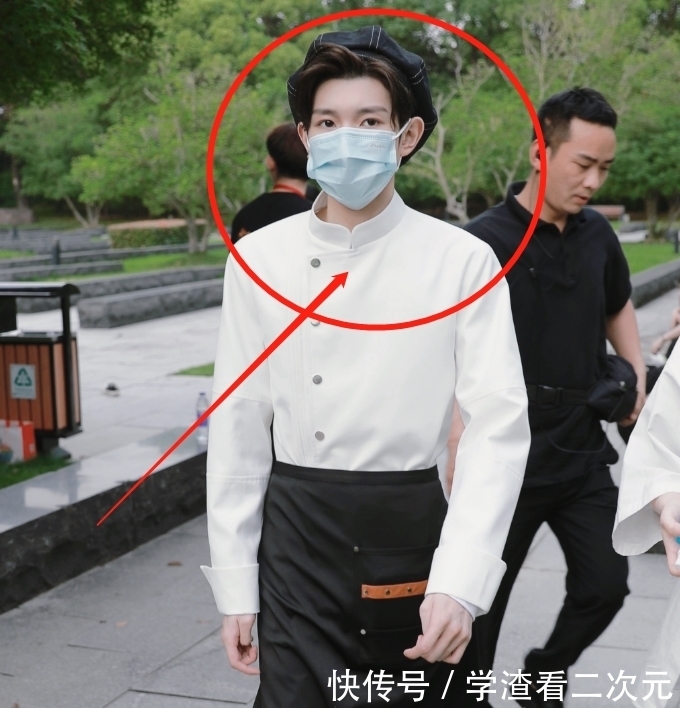 王源 奇异剧本鲨晒路透,王源穿厨师服好有格调,生图下的腿长我看愣了