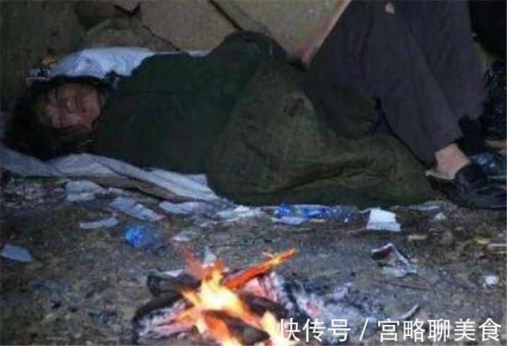 饿死|中国头号懒人杨锁，被父母溺爱长大，父母离世后活活饿死