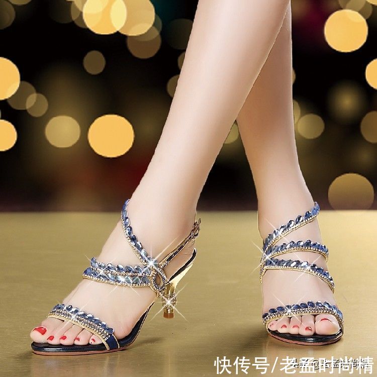 哇塞！原来这才是今年最流行的高跟鞋，款款优雅大方，气质显瘦