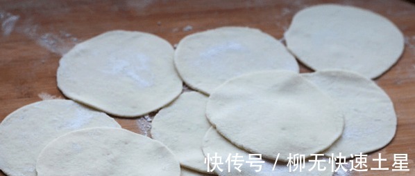辣椒粉|天热不想做饭，不如试试蒸包子，好吃又简单，做一次能吃几顿！