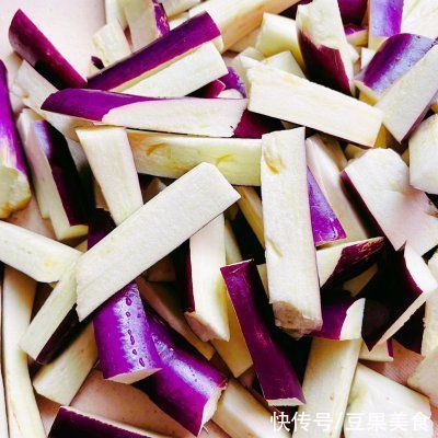 双酱爆茄子这样做，手残党也能当大厨