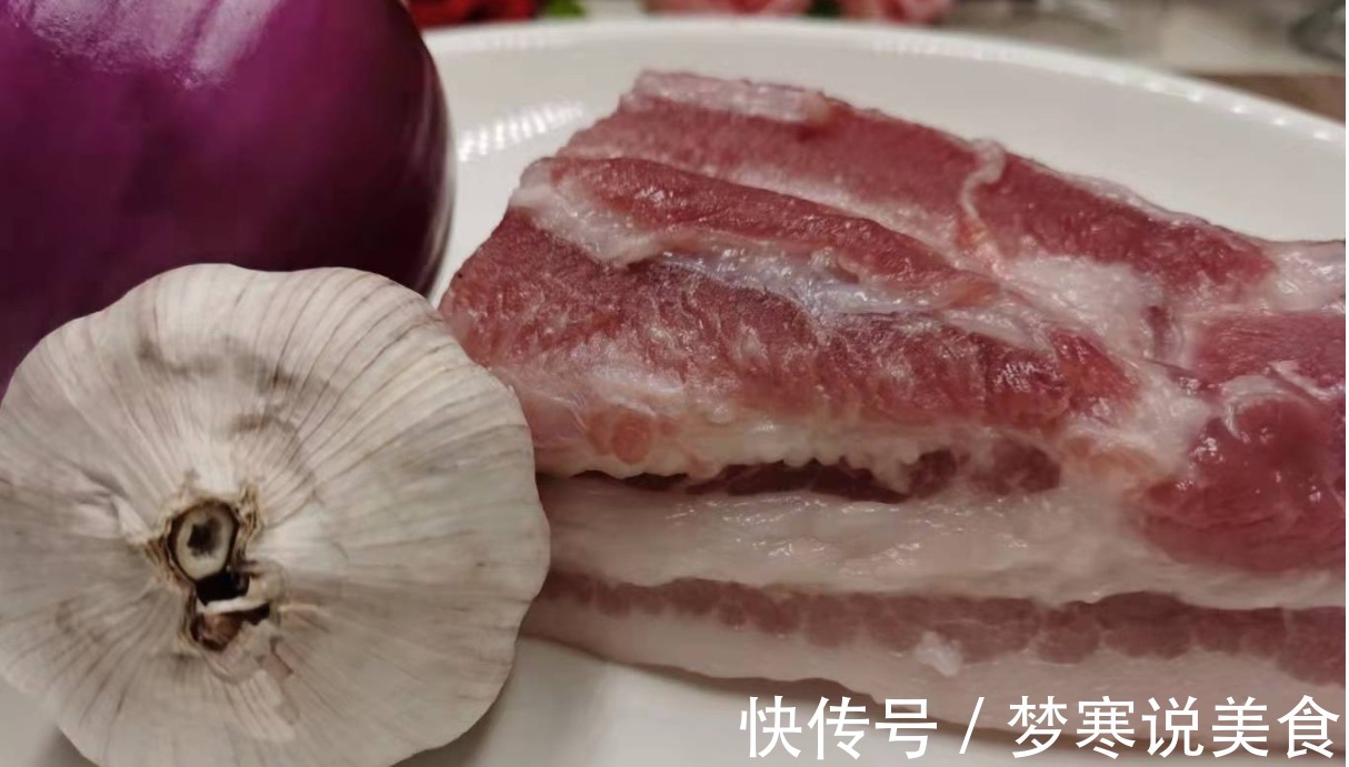 无法超越的五花肉下酒菜,香而不腻,做法简单,一口一块真过瘾