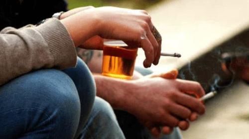 肺部|抽烟上瘾还喜欢喝茶的人，身体怎样了？不妨了解一下