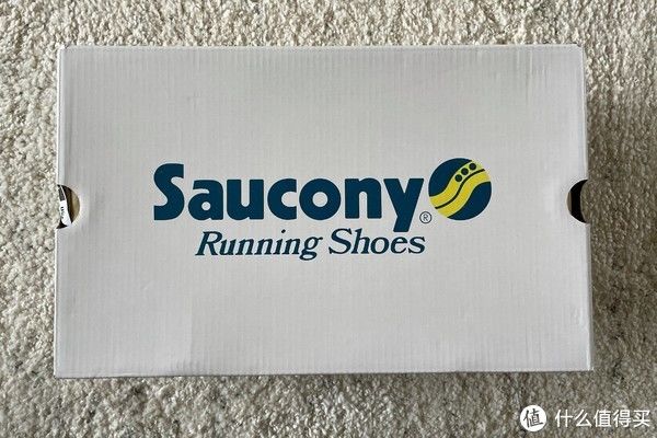 鞋带|Sneaker 篇一百二十二：Saucony Jazz Court RFG环保鞋与其他两双鞋开箱