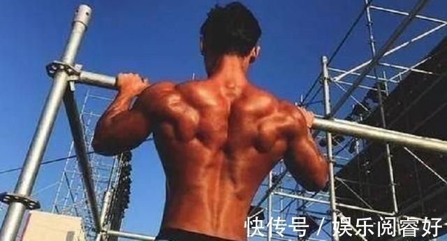 孤立性|以后训练背部肌肉,不能少了这4个动作,练背效果太强了