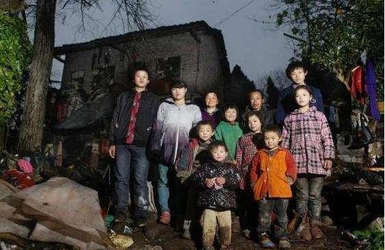 家庭|夫妻俩15年生11个孩子,指望一个孩子有出息,如今却被现实打脸