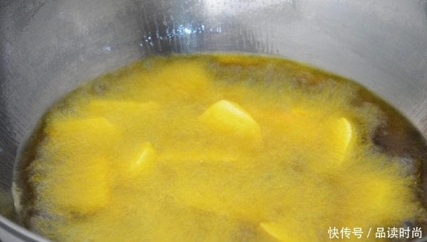 程序|土豆茄子辣椒炸着吃,手把手教你做--地三鲜!其中一道程序不可少