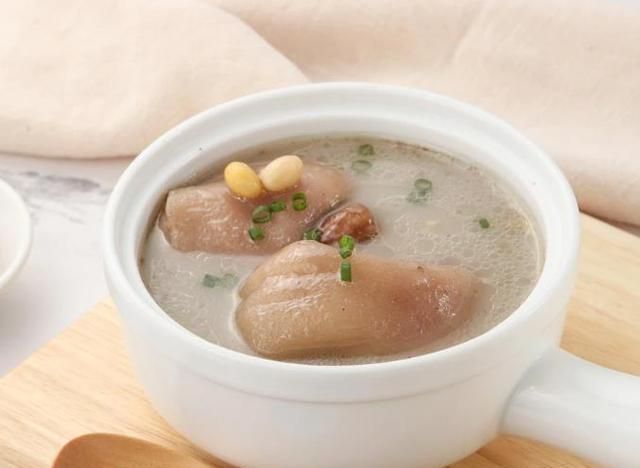 进食|产后第一天吃什么?吃对了利于产妇恢复,吃错了影响新生儿!