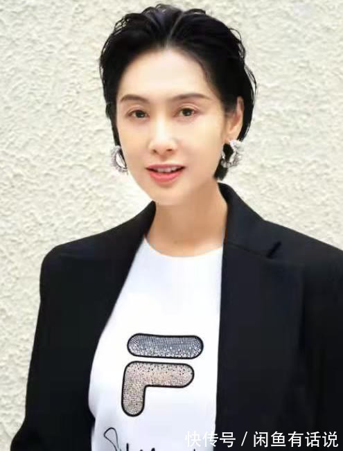 短靴|小个子不一定穿裙子才好看,今年流行九分裤+靴子,显高还提气质