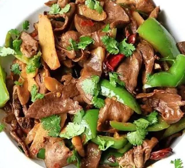 青椒|家里条件允许的话,隔三差五吃点这东西,营养比牛羊肉还高