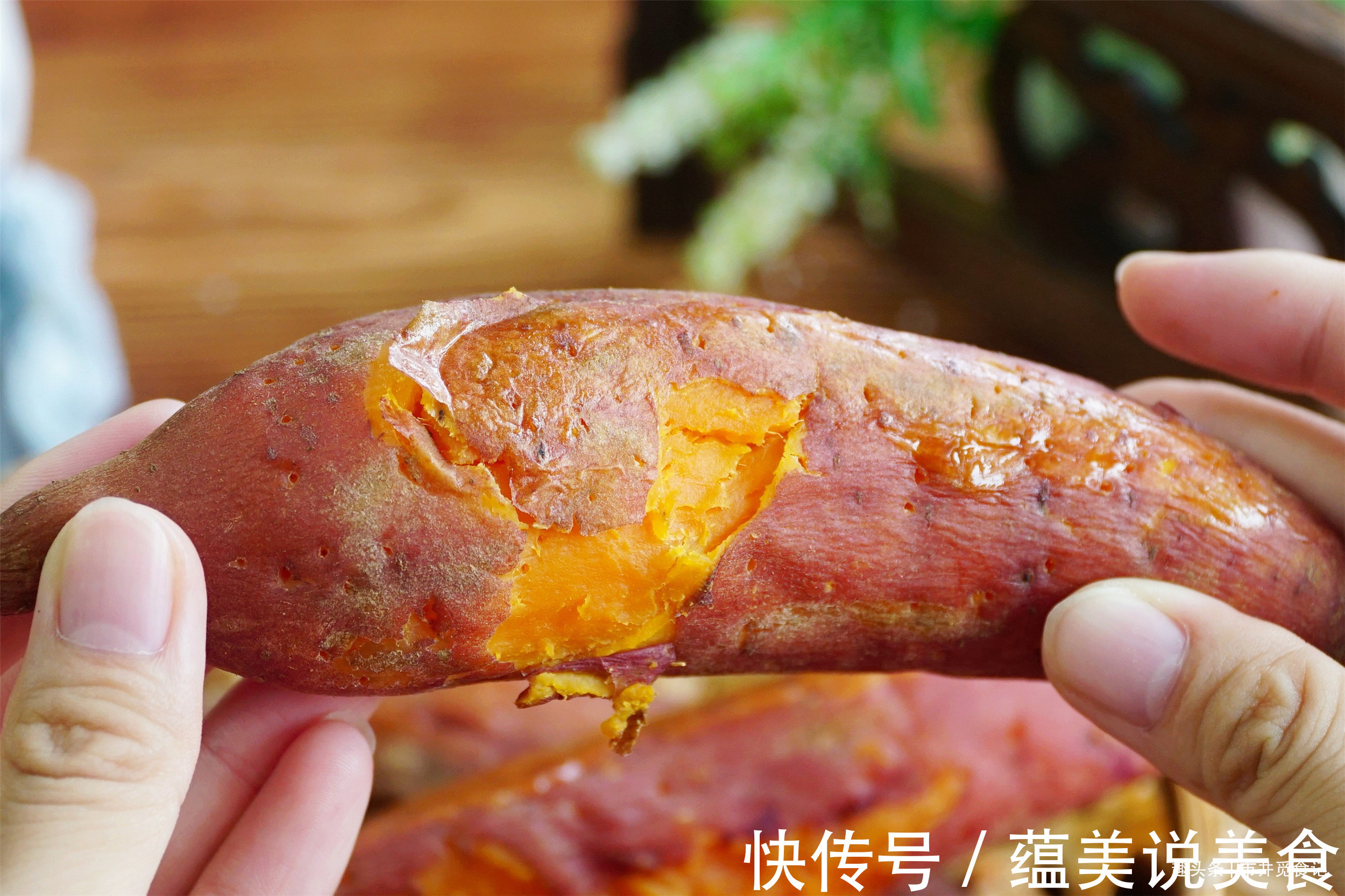 在家烤红薯，扔电饭锅里就搞定，香甜流蜜，简单实用，不用买了