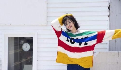 ?别只会穿黑白灰，学习刘雯的“彩色”穿搭技巧，好看又显高级