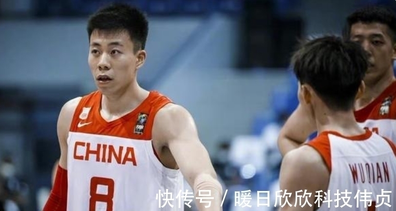 赵岩昊|我让你防谁?主帅杜锋暂停批评张镇麟!如何评价他的亚预赛表现?