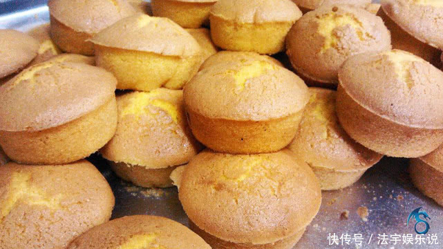 教你做|1碗面粉4个鸡蛋,教你做老式鸡蛋糕,又香又脆比外面卖的还好吃