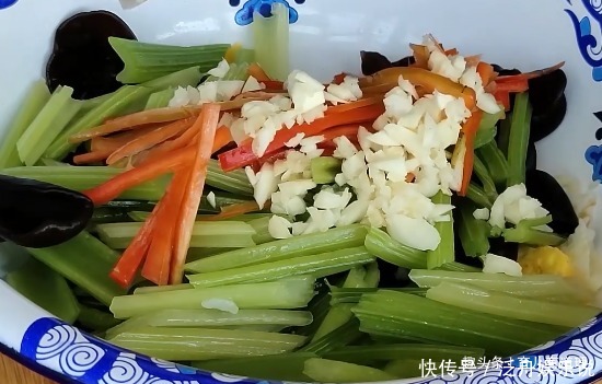  物质|营养丰富，制作简单的家常菜，口感清脆营养不流失，比吃肉还香