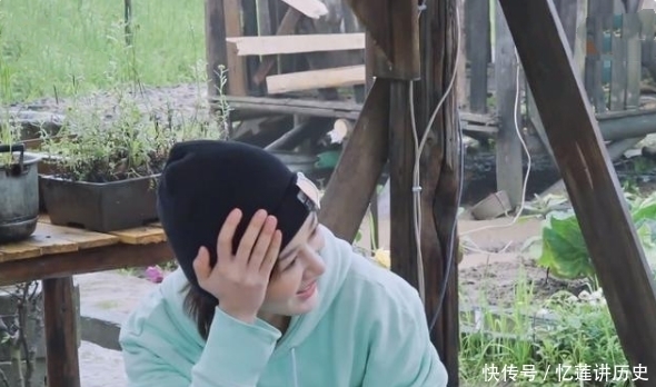 何炅 杨紫对网上传和张艺兴恋爱的消息无解,何炅一句话说出关键:为啥