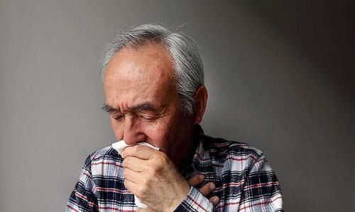 中老年人長期不運動，骨質流失“更快”，做好4點骨質”更年輕“