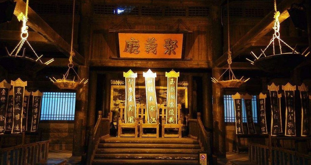 皇帝|听闻宋江被毒死,他怒而起义,自己当了皇帝