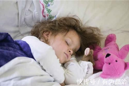 被子|“杀伤式叫醒”会造成孩子性格缺陷,家长们要警惕