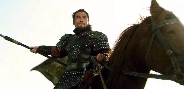 武艺！纵观整部《水浒传》，打败林冲的不是卢俊义也不是关胜而是此人！