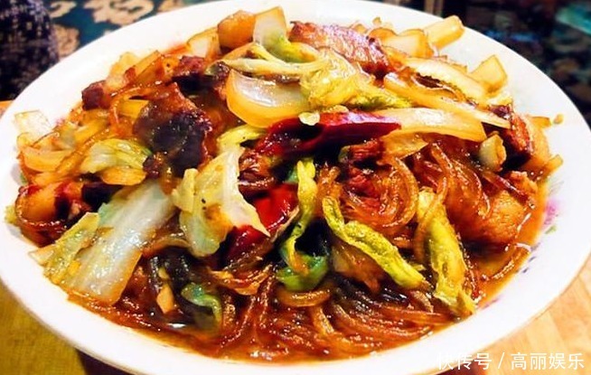 做白菜炖粉条,白菜和粉条哪个先放教你正确做法,味道好下饭香