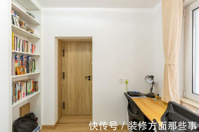 收纳|90平现代简约三居室,门口玄关设计温馨实用
