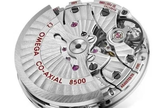 不凡|仪表不凡说表:几千元的ETA机芯居然可以完胜几万元的自产机芯?