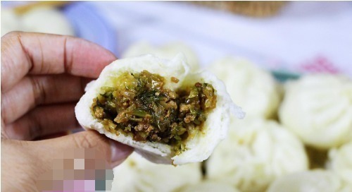 蒸包子，不会发面？学个窍门，面发得又快又好，包子又软又暄