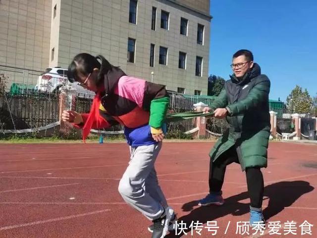 吴同学|天才出现？11岁女学霸因跑得太快，被喊“闪电侠”！全校男生都跑不过她