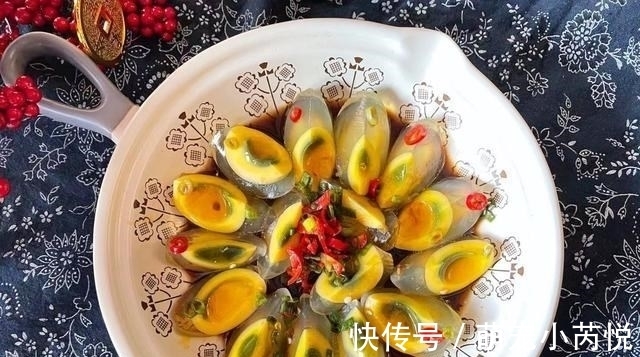 年夜饭|年夜饭菜单出炉,一家人10个热菜4个凉菜,个个是硬菜,喜庆吉祥