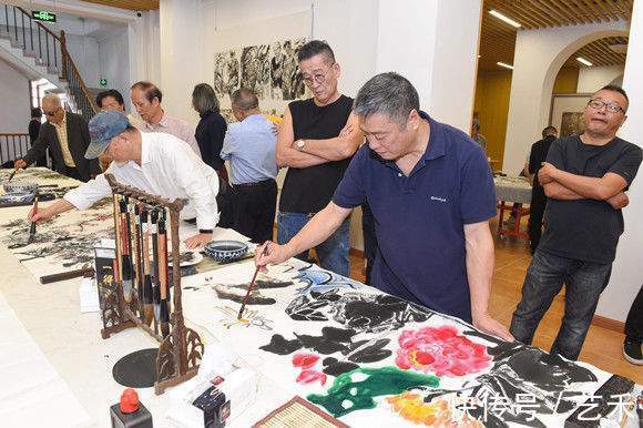 卢中见@著名画家卢中见的写意人生