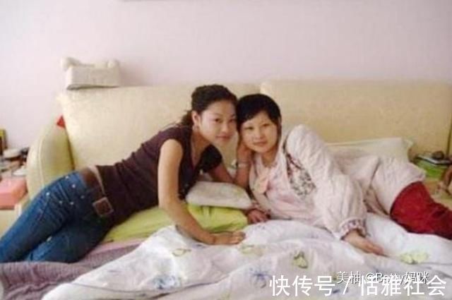 生活环境|双胞胎姐妹一个20岁生娃，一个35岁生娃，如今差别肉眼可见