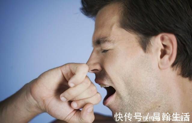 心肌缺血|血压高的人,身体出现“四个表现”,猝死即将来临,赶紧告诉家人